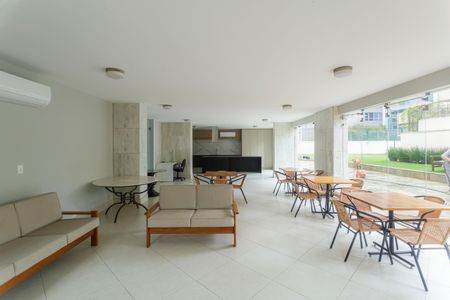 Apartamento à venda com 98m², 3 quartos e 1 vaga Apartamento à venda com 98m², 3 quartos e 1 vagaÁrea comum - Salão de festas