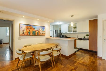 Apartamento à venda com 98m², 3 quartos e 1 vaga Apartamento à venda com 98m², 3 quartos e 1 vagaSala