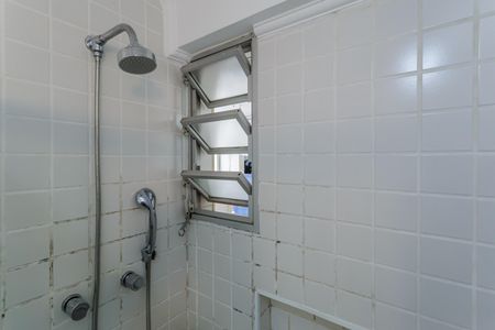 Apartamento à venda com 98m², 3 quartos e 1 vaga Apartamento à venda com 98m², 3 quartos e 1 vagaBanheiro 2