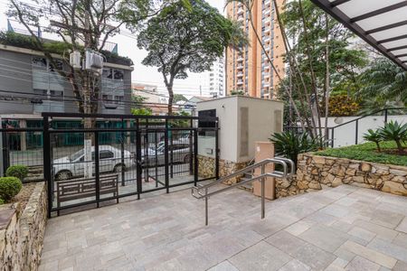 Apartamento à venda com 98m², 3 quartos e 1 vaga Apartamento à venda com 98m², 3 quartos e 1 vagaFachada