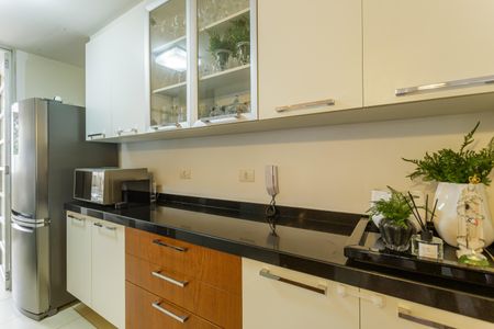 Apartamento à venda com 98m², 3 quartos e 1 vaga Apartamento à venda com 98m², 3 quartos e 1 vagaCozinha