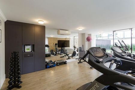 Apartamento à venda com 98m², 3 quartos e 1 vaga Apartamento à venda com 98m², 3 quartos e 1 vagaÁrea comum - Academia