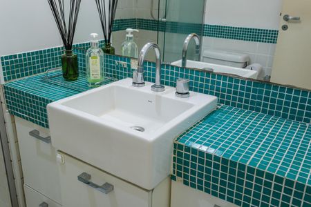 Apartamento à venda com 98m², 3 quartos e 1 vaga Apartamento à venda com 98m², 3 quartos e 1 vagaBanheiro 2