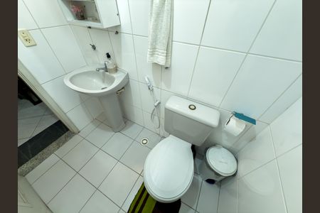 Casa à venda com 176m², 3 quartos e 1 vagaBanheiro Social