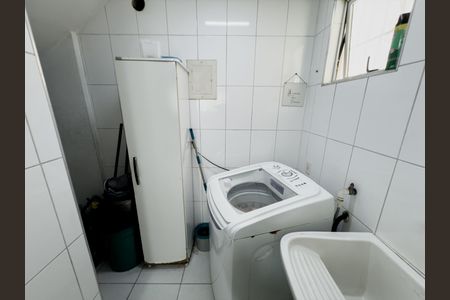 Casa à venda com 176m², 3 quartos e 1 vagaÁrea de Serviço