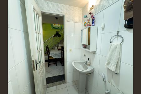 Casa à venda com 176m², 3 quartos e 1 vagaBanheiro Social