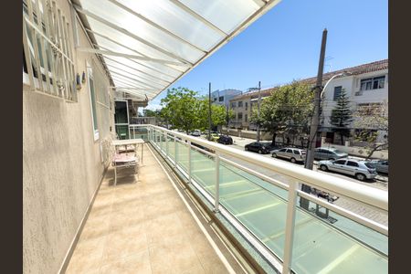 Casa à venda com 176m², 3 quartos e 1 vagaVaranda