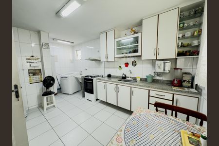 Casa à venda com 176m², 3 quartos e 1 vagaCozinha