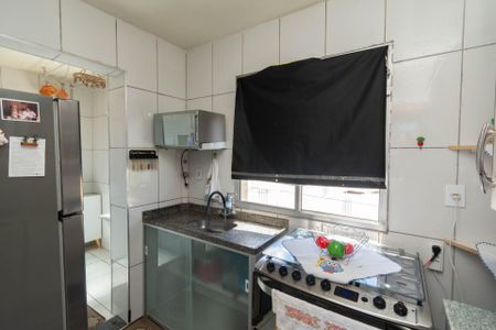 Cozinha de apartamento à venda com 2 quartos, 53m² em Brasil Industrial (Barreiro), Belo Horizonte