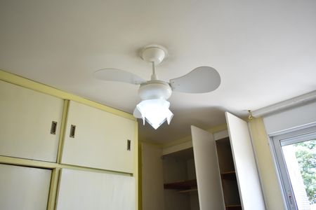 Apartamento à venda com 81m², 2 quartos e 1 vagaQuarto 2