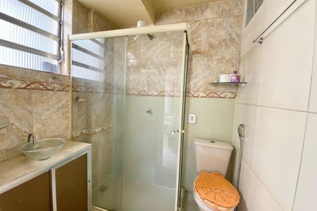 Apartamento para alugar com 100m², 2 quartos e sem vagaBanheiro da Suíte