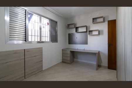 Casa à venda com 300m², 3 quartos e 2 vagas Casa à venda com 300m², 3 quartos e 2 vagasQuarto 2