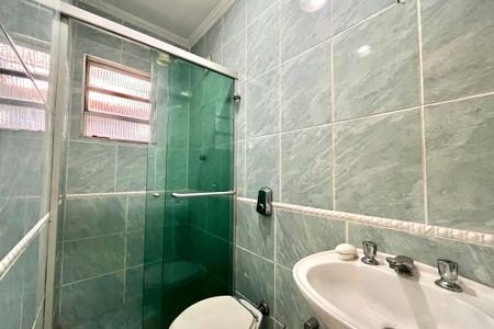 Casa à venda com 300m², 5 quartos e 3 vagasBanheiro da Suíte 4