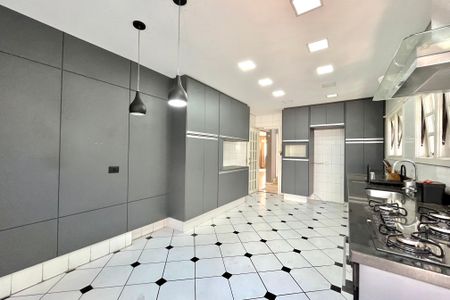 Casa à venda com 300m², 5 quartos e 3 vagasCozinha