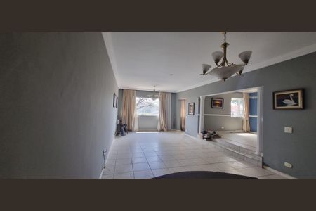 Casa à venda com 5 quartos, 300m² em Parque Jabaquara, São Paulo