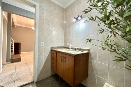 Casa à venda com 300m², 5 quartos e 3 vagasLavabo