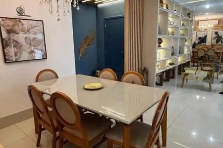 Apartamento à venda com 163m², 4 quartos e 3 vagas