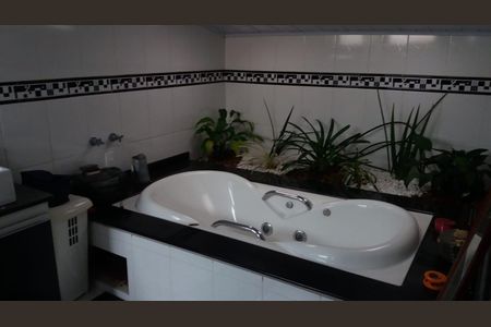 Casa à venda com 2 quartos, 1000m² em Jardim Tereza Cristina, Jundiaí