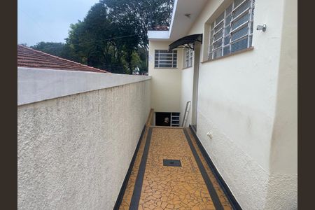 Casa à venda com 3 quartos, 194m² em Vila Canero, São Paulo