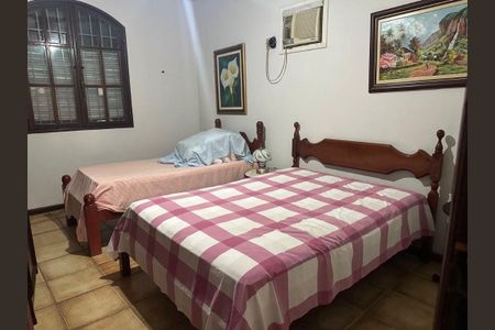 Casa à venda com 3 quartos, 316m² em Itaipu, Niterói