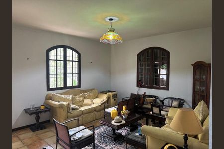 Casa à venda com 3 quartos, 316m² em Itaipu, Niterói