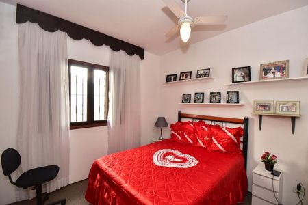 Casa à venda com 220m², 4 quartos e 6 vagasQuarto 2