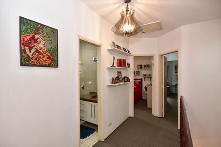 Corredor de casa à venda com 4 quartos, 220m² em Jardim Colombo, São Paulo