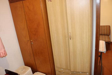 Casa de condomínio para alugar com 750m², 5 quartos e 6 vagasQuarto de serviço 