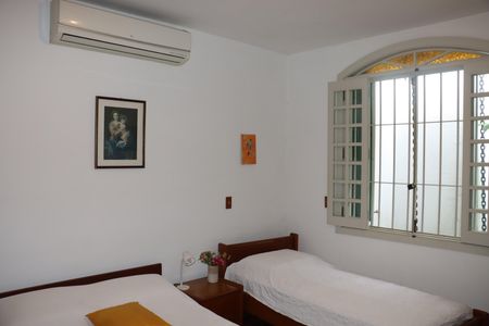 Casa de condomínio para alugar com 750m², 5 quartos e 6 vagasSuíte