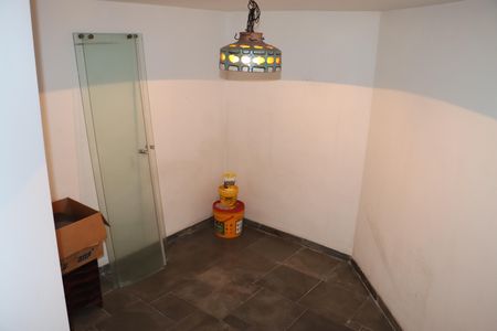 Casa de condomínio para alugar com 750m², 5 quartos e 6 vagasCorredor