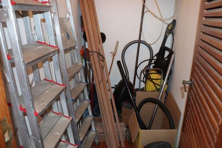 Casa de condomínio para alugar com 750m², 5 quartos e 6 vagasDespensa