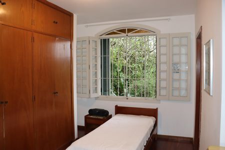 Casa de condomínio para alugar com 750m², 5 quartos e 6 vagasSuíte 2