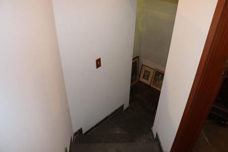 Casa de condomínio para alugar com 750m², 5 quartos e 6 vagasCorredor