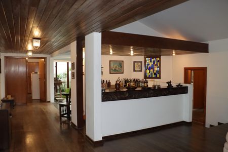 Casa de condomínio para alugar com 750m², 5 quartos e 6 vagasSala