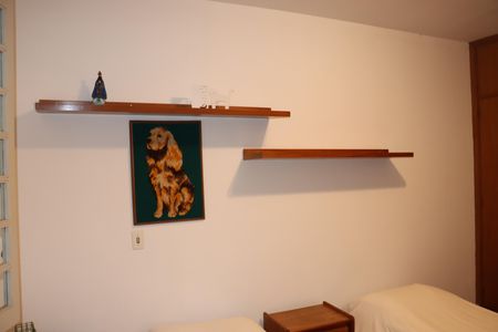 Casa de condomínio para alugar com 750m², 5 quartos e 6 vagasQuarto 