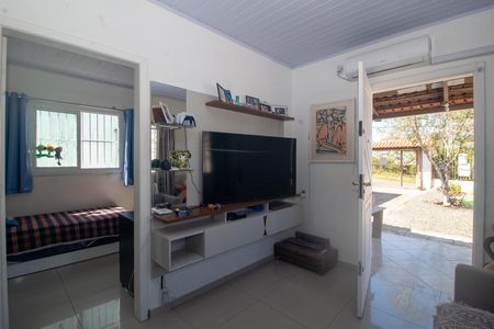 Casa à venda com 134m², 4 quartos e 5 vagas Casa à venda com 134m², 4 quartos e 5 vagasSala