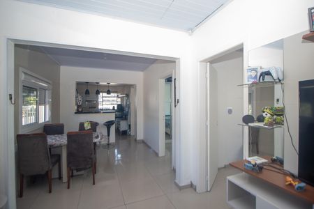 Casa à venda com 134m², 4 quartos e 5 vagas Casa à venda com 134m², 4 quartos e 5 vagasSala