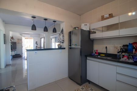 Casa à venda com 134m², 4 quartos e 5 vagas Casa à venda com 134m², 4 quartos e 5 vagasCozinha