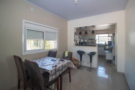 Casa à venda com 134m², 4 quartos e 5 vagas Casa à venda com 134m², 4 quartos e 5 vagasSala