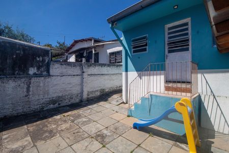 Casa à venda com 134m², 4 quartos e 5 vagas Casa à venda com 134m², 4 quartos e 5 vagasQuintal