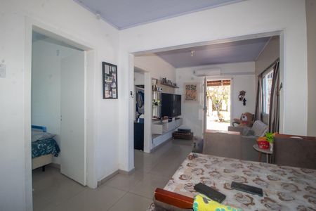 Casa à venda com 134m², 4 quartos e 5 vagas Casa à venda com 134m², 4 quartos e 5 vagasSala
