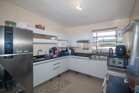 Casa à venda com 134m², 4 quartos e 5 vagas Casa à venda com 134m², 4 quartos e 5 vagasCozinha