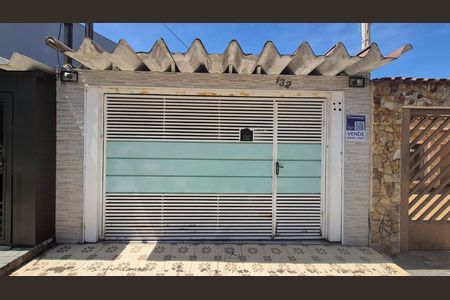 Fachada de casa à venda com 2 quartos, 132m² em Parque Oratório, Santo André