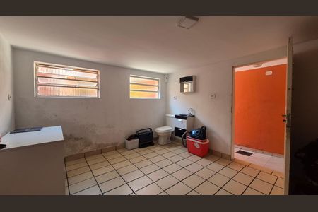 Quarto de serviço de casa à venda com 2 quartos, 132m² em Parque Oratório, Santo André
