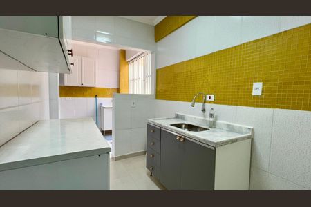 Apartamento à venda com 71m², 2 quartos e sem vagaCozinha