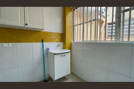 Apartamento à venda com 71m², 2 quartos e sem vagaÁrea de Serviço