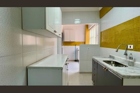 Apartamento à venda com 71m², 2 quartos e sem vagaCozinha