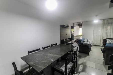 Sala de casa de condomínio para alugar com 3 quartos, 200m² em Piatã, Salvador