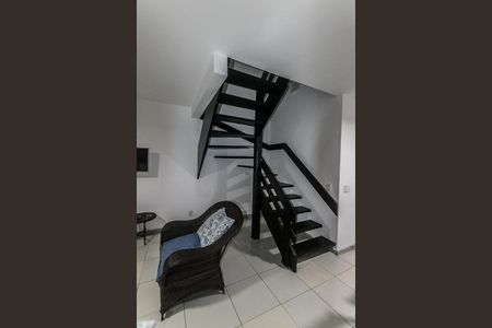 Sala de casa de condomínio para alugar com 3 quartos, 200m² em Piatã, Salvador