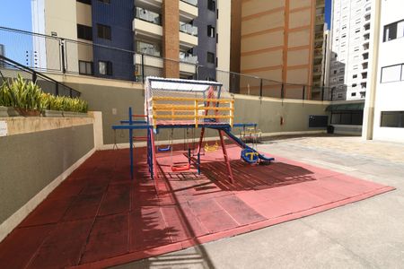 Apartamento à venda com 107m², 3 quartos e 2 vagasÁrea comum - Playground